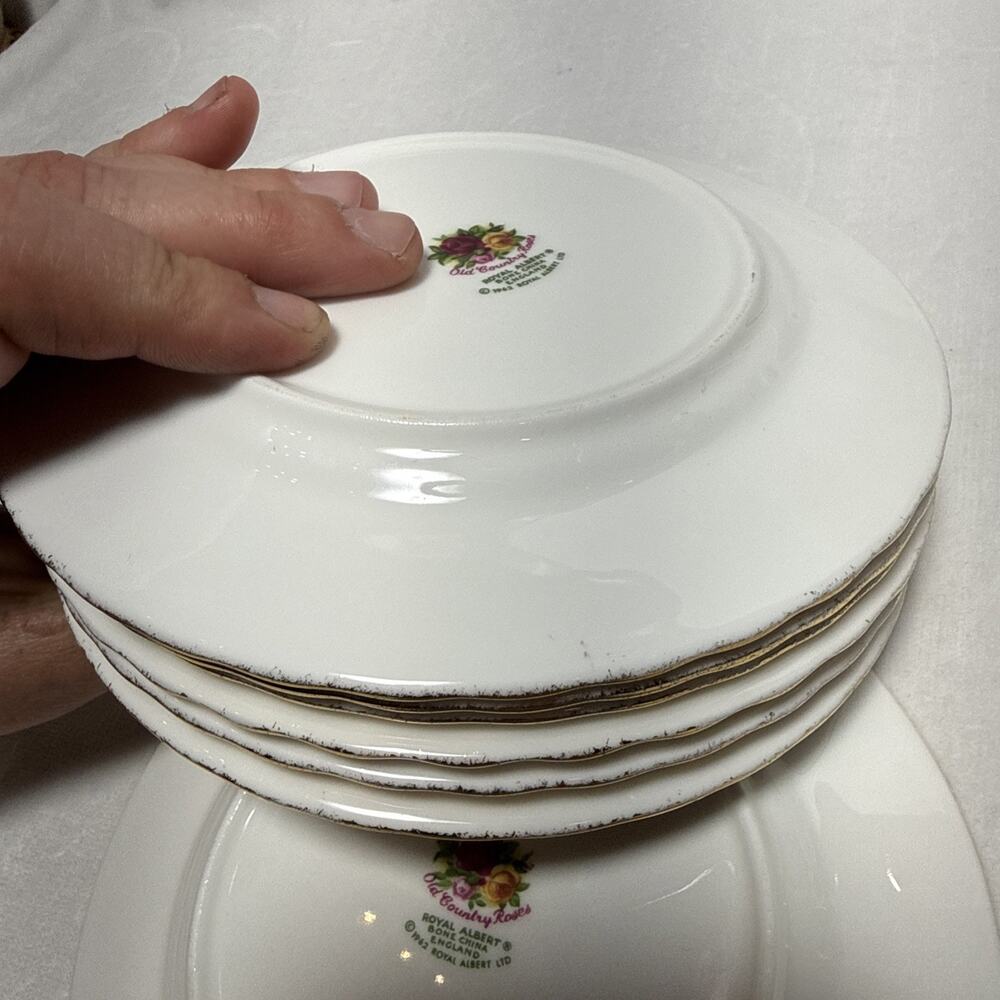 1962 Royal Albert Old Country Roses 6.25" Bread Plates. Set of 7 - Picture 4 of 4